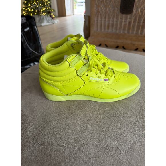 Womens reebok freestyle hi athletic
High Top Sneaker Trainers 431 Sz 8 like - Picture 2 of 9